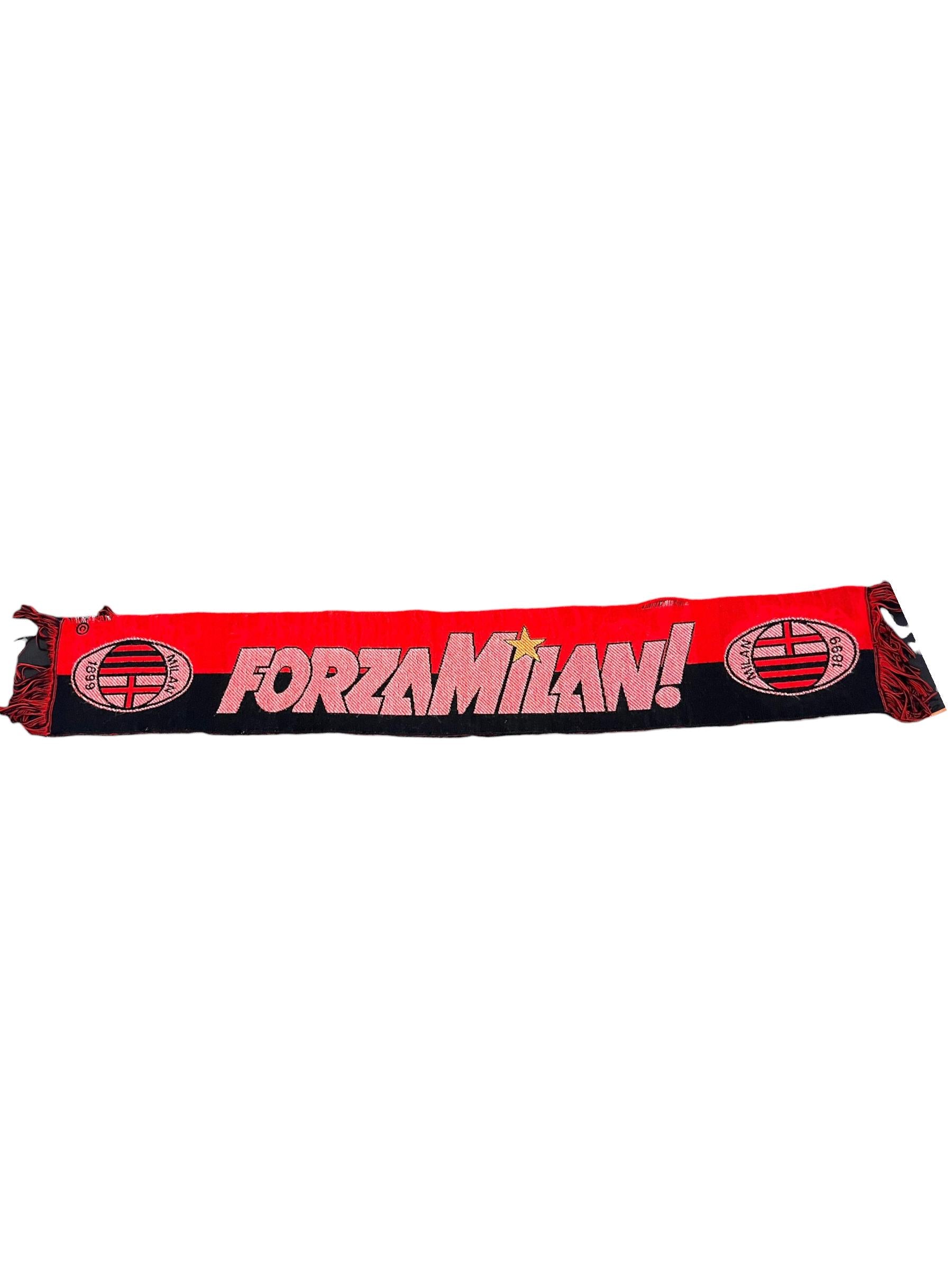 Milán