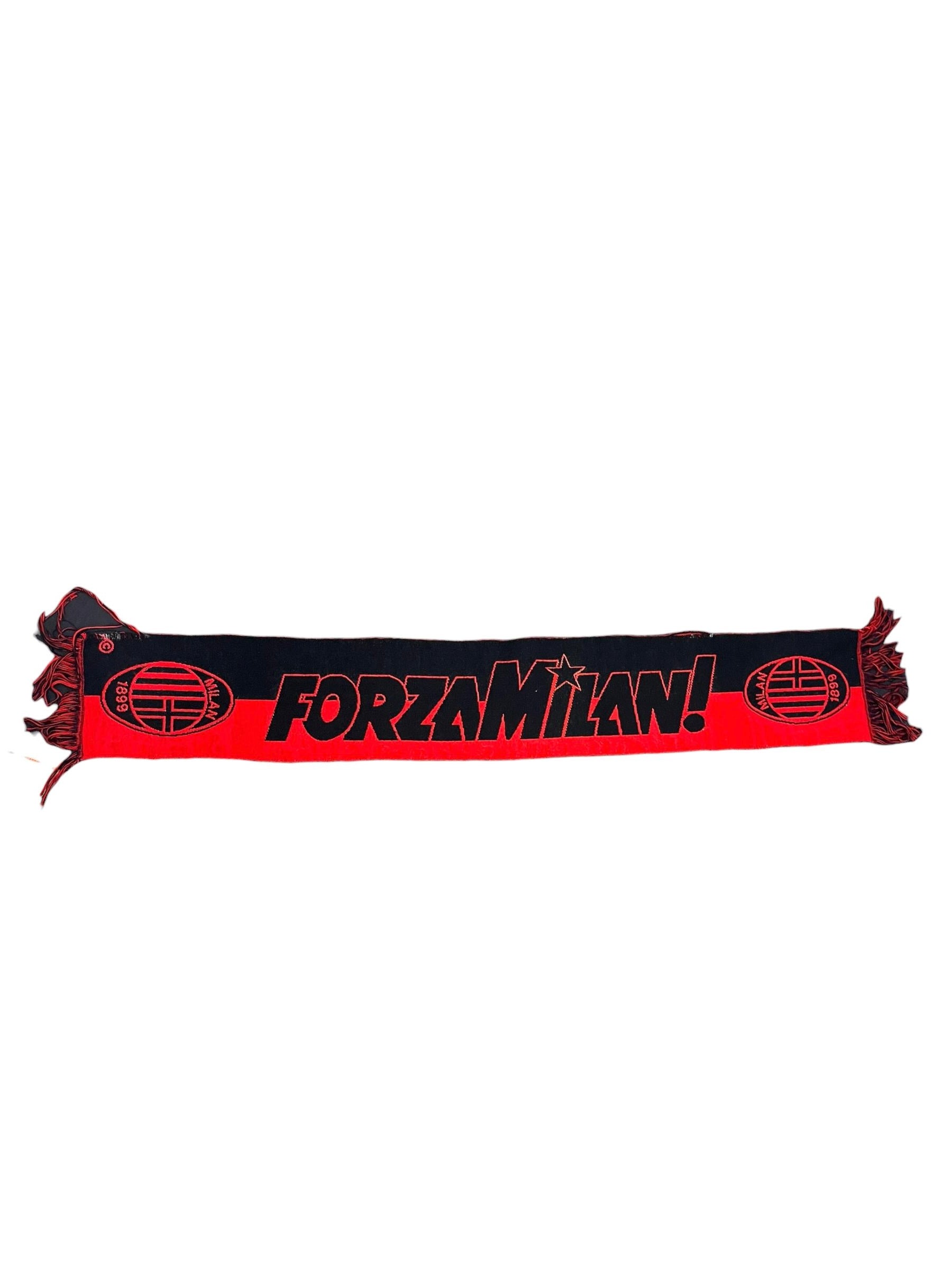 Milán